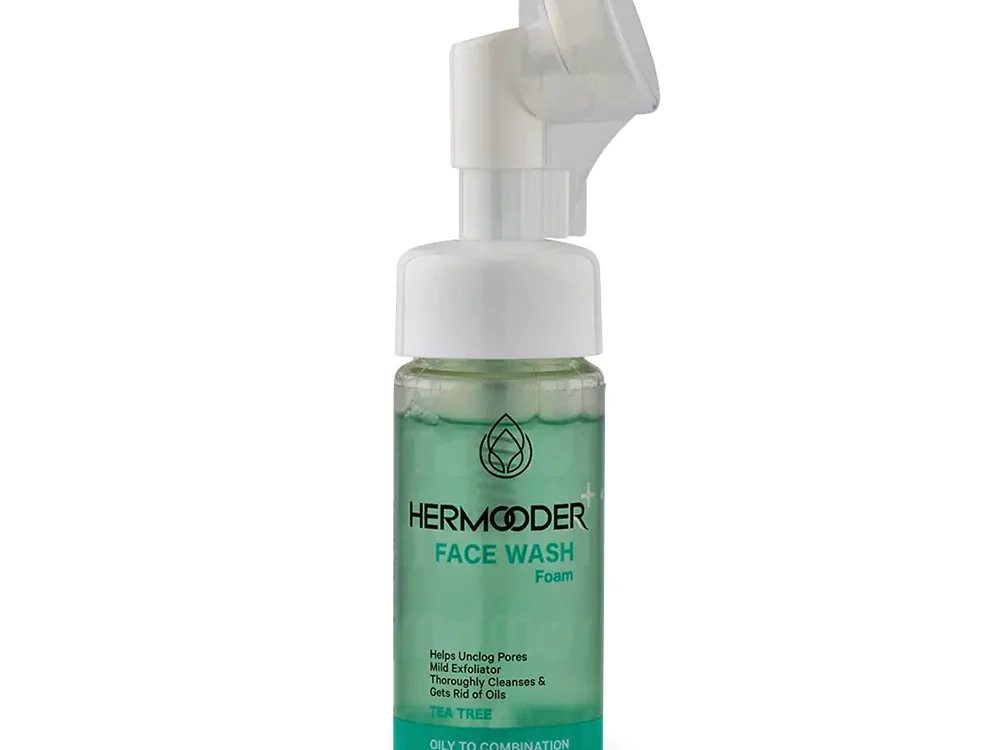 فوم شستشو صورت هرمودر Hermooder مدل Tea Tree مناسب پوست چرب و مختلط حجم 150 میلی لیتر